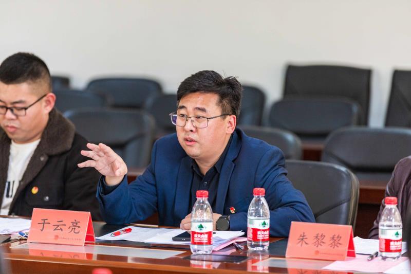 于云亮.jpg