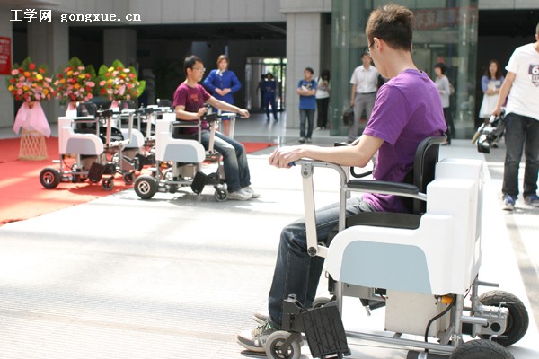 机器人是怎么训练的？走进全国首家具身智能创新产业园