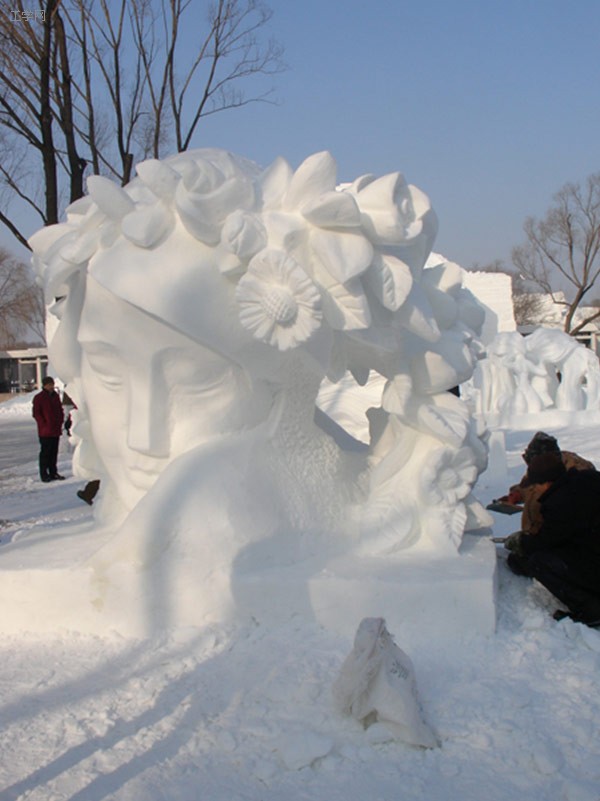 简单雪雕作品图片